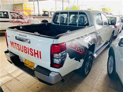 میتسوبیشی L200